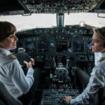 هل يوجد تخصص طيران للفتيات في السعودية