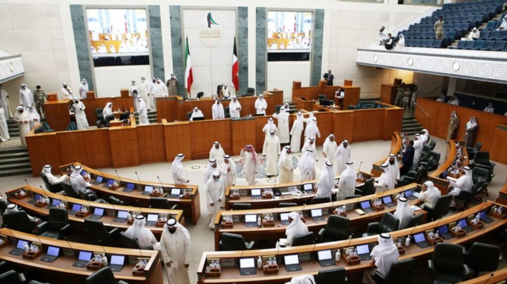 معلومات حول قانون إقامة الوافدين في الكويت